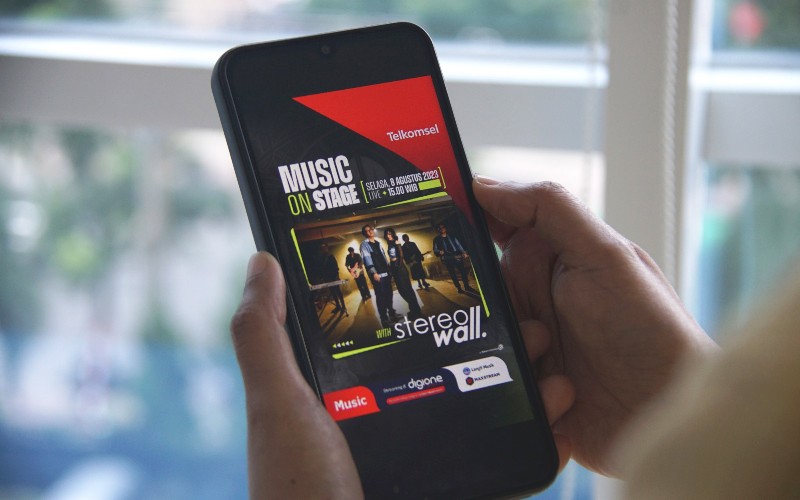 Telkomsel kembali gelar acara Music on Stage, kegiatan hiburan yang dapat di nikmati secara live oleh seluruh pelanggan (foto/ist)